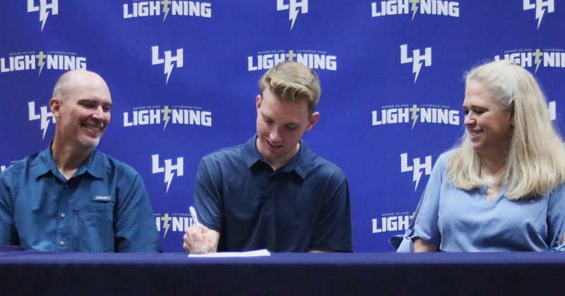 Two GIL Seniors Sign Letters of Intent